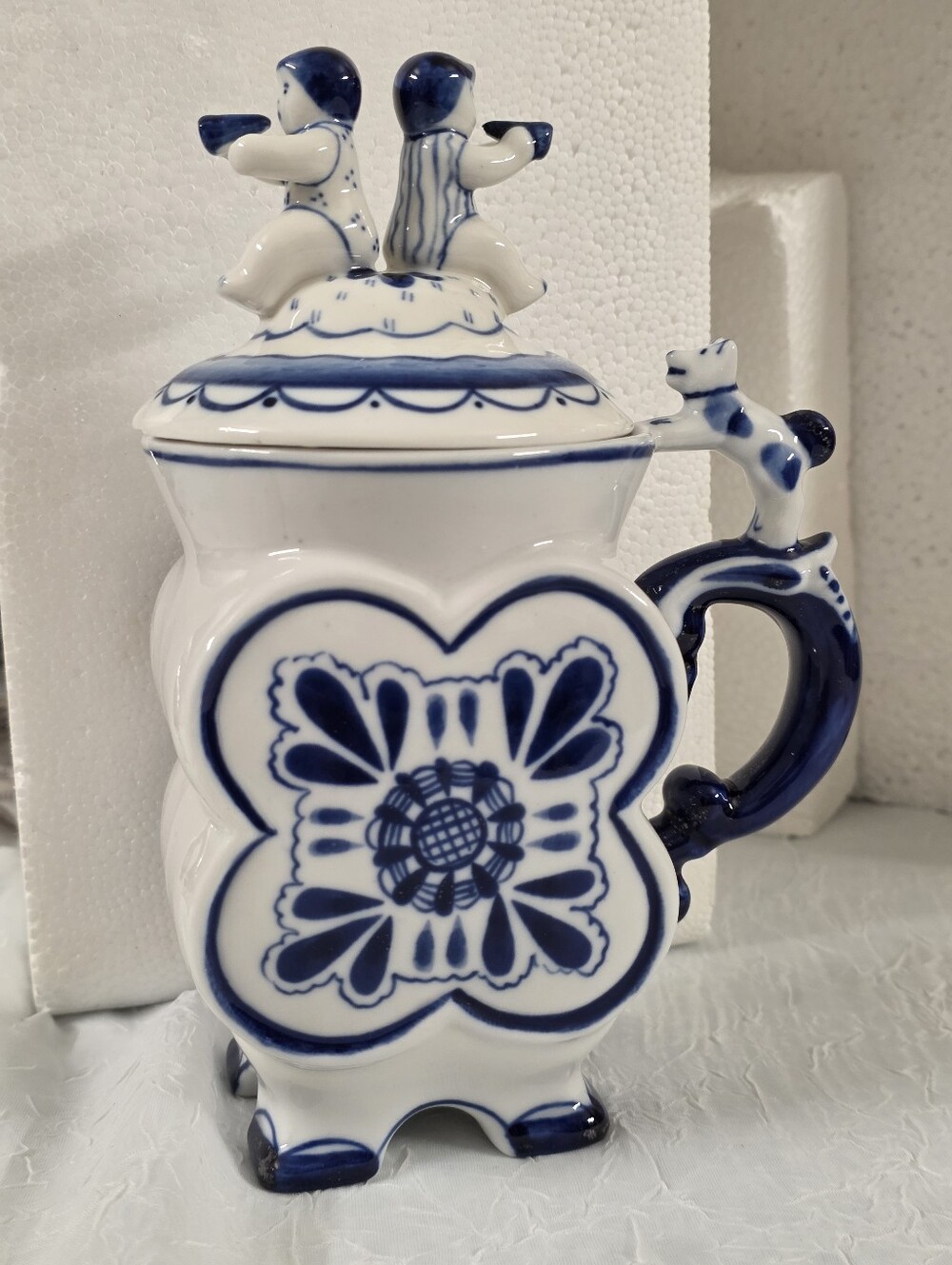 Hand-painted Gzhel porcelain lidded stein in cobalt blue and white, stamped .
